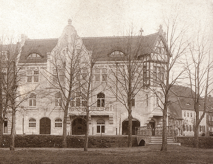 Wohn- und Geschäftshaus Albert Richter, erbaut 1903/04 (Fotomappe Albert Richter, Galerie am Ratswall, 1995)