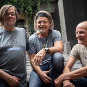 Akustik-Trio: Märchen aus kommenden Tagen